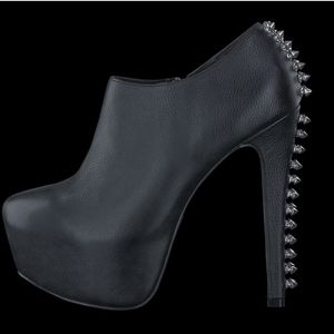 Steve Madden Spiked Booties